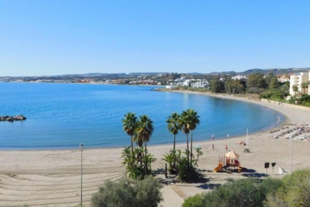 Estepona Port Beachside Apartment - Marina Bay Exterior foto